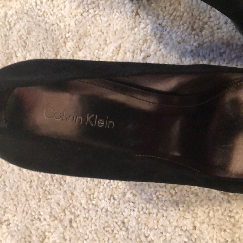 Pumps - Picture 4 of 5